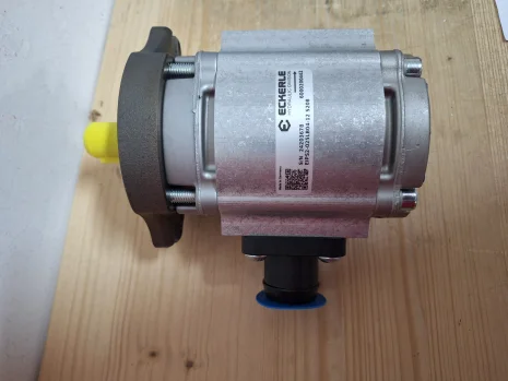 EIPS2-025LB04-12 S208