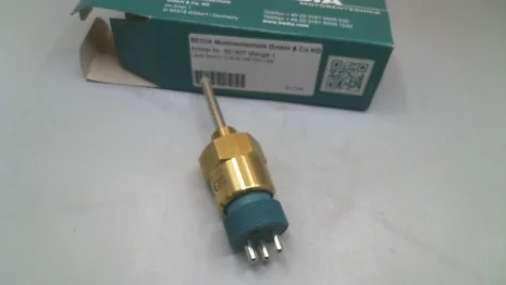 321607