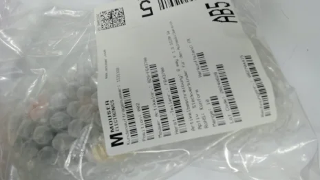 F643700
