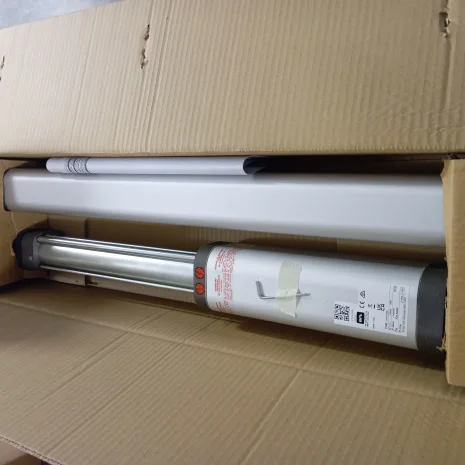 P935044 00002 / LUX R SN2