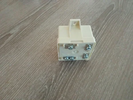 RVA4M3C-110 (1253009)