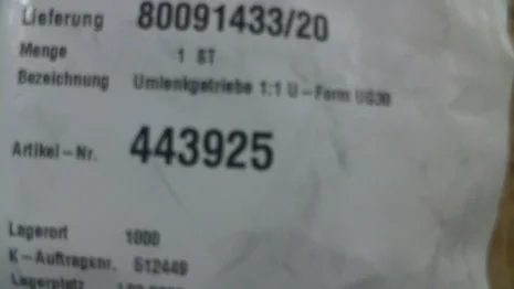 443925