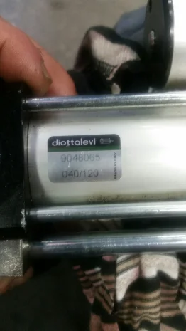 9048065 