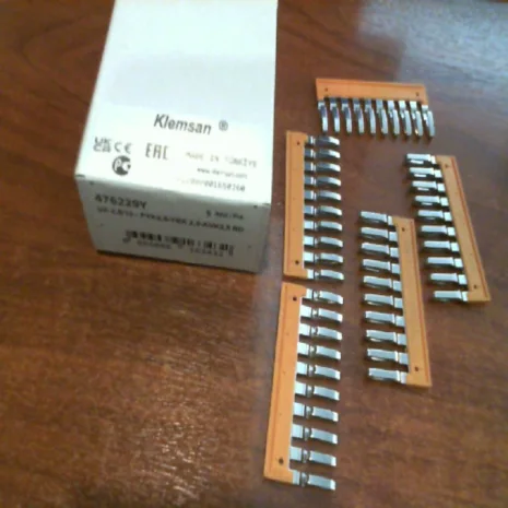 476 229 / UK 2,5 / 10