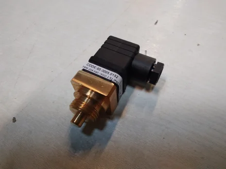 TRM-204.100.15GO.2.S1.IP65