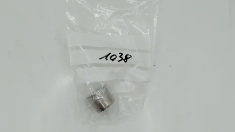 1038