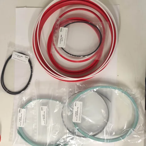 Sealing pack for hydraulic cylinder 86998