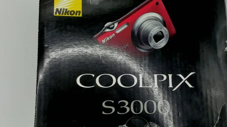 Nikon Coolpix S3000 Digitalkamera – voll funktionsfähig