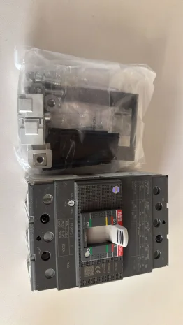 XT3N 250 TMD 250-2500 3P F F