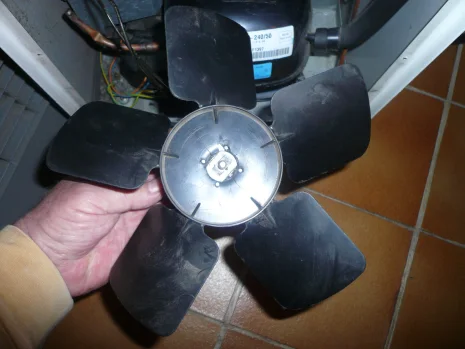 SER8JA/UC13779/F MOD AA2A6142 - obsolete, replaced by FM.71409 "3035752" 