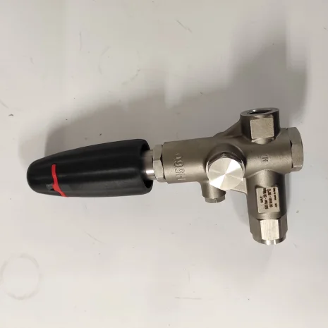 H560