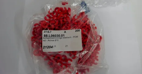 Axle fixing ring elastic - POM red - axle Ø 6