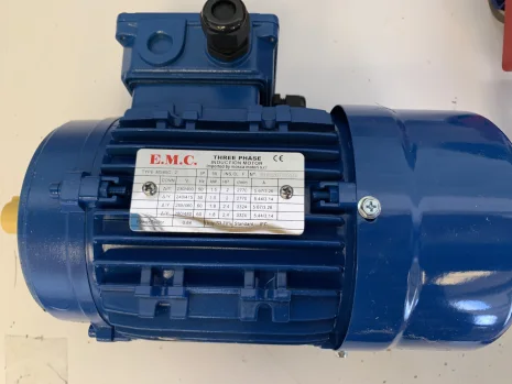 E.M.C. IE1 MS 80C2 1,5KW 2 POLI B14 V230/400/50HZ
