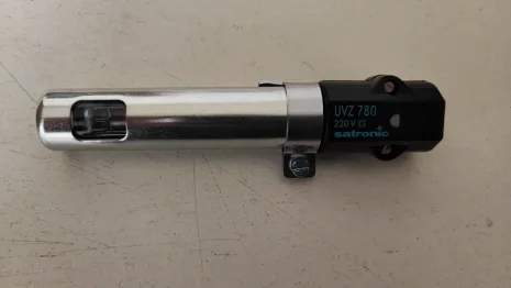 UVZ780 220V UV (C31024Q )