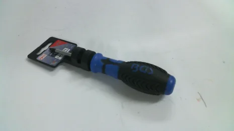4932