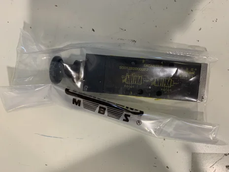 EKCA8/TF/S