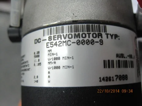 E542MC-0000-9   (DC-Servomotor der Serie E500 ohne Tacho  mit beidseitiger Sonderwelle und Nut mit Passstein  3x3x12) 