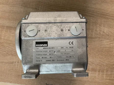 AR2C3182-SF4