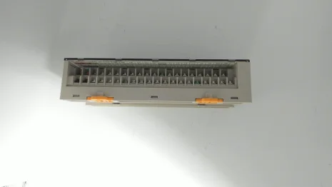 R32C-NS5A-40P