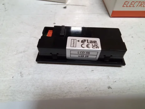 LCD5-S