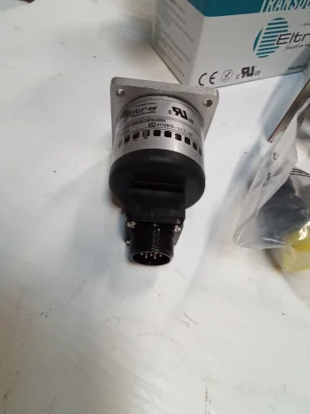 ER63D.1000S5/28P 8X6MA