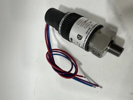 0406U527 / 96201-BB3SS-T5