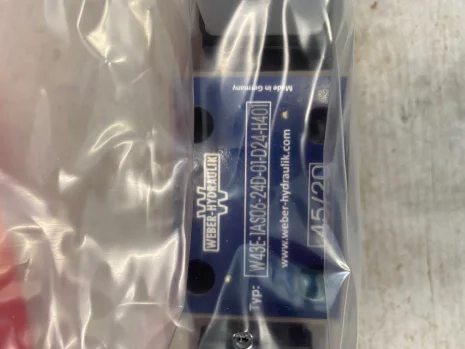 W43E-1AS06-24D-01-D24-H401