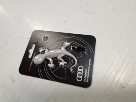 000087009A