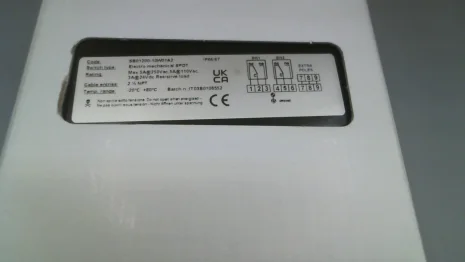 SB01200‐10W01A2