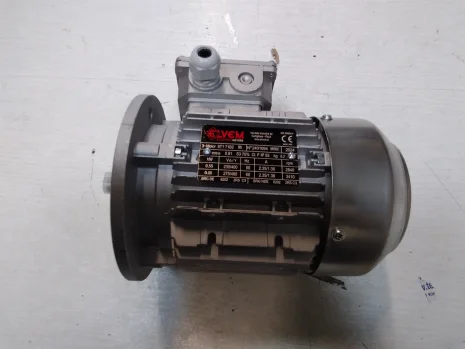 MOT. KW0,55 HP0,75 2P PAM71B B5 IE1 (S3 75%)