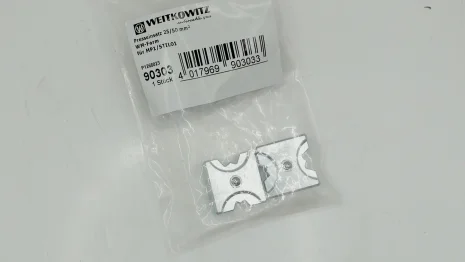 90303