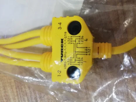 SCU04F-4