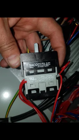 PR 12 50 HZ/ 60 HZ 